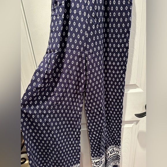Women’s Patterned Jumpsuit size Small - Picture 3 of 3